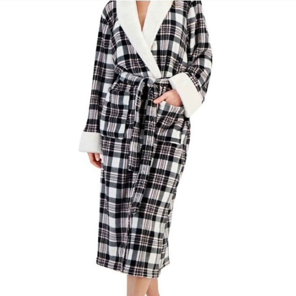 Charter Club Black & White Plaid Shawl Collar Long Robe